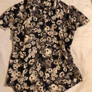 Banana Republic short sleeve floral print blouse